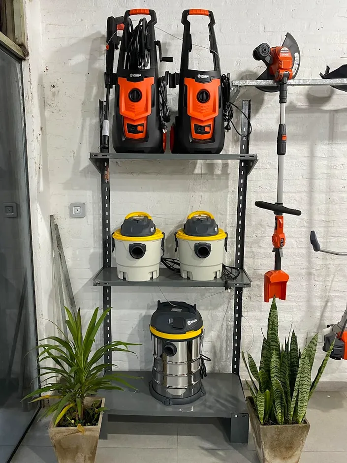 Línea Verde. Equipos y Herramientas de Jardinería.