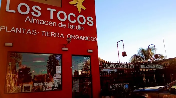 Los Tocos, almacén de jardín.