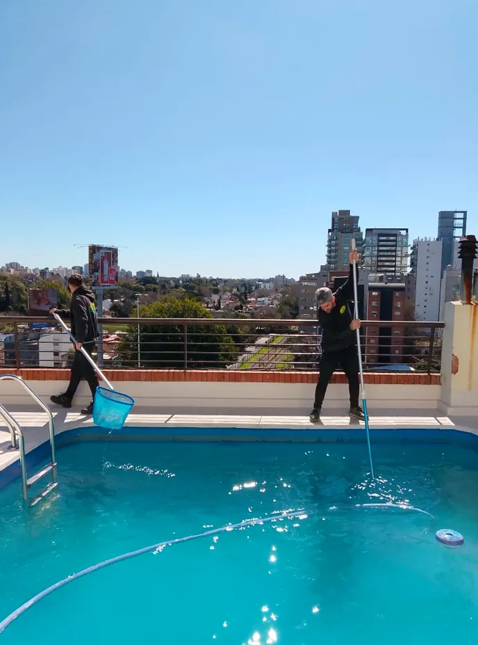 Manos Verdes Paisajismo y Piscinas